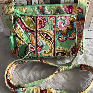 EUC Vera Bradley Mint green and pink paisley. Medium Crossbody bag.